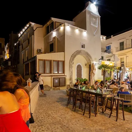 Seggio Hotel 3*